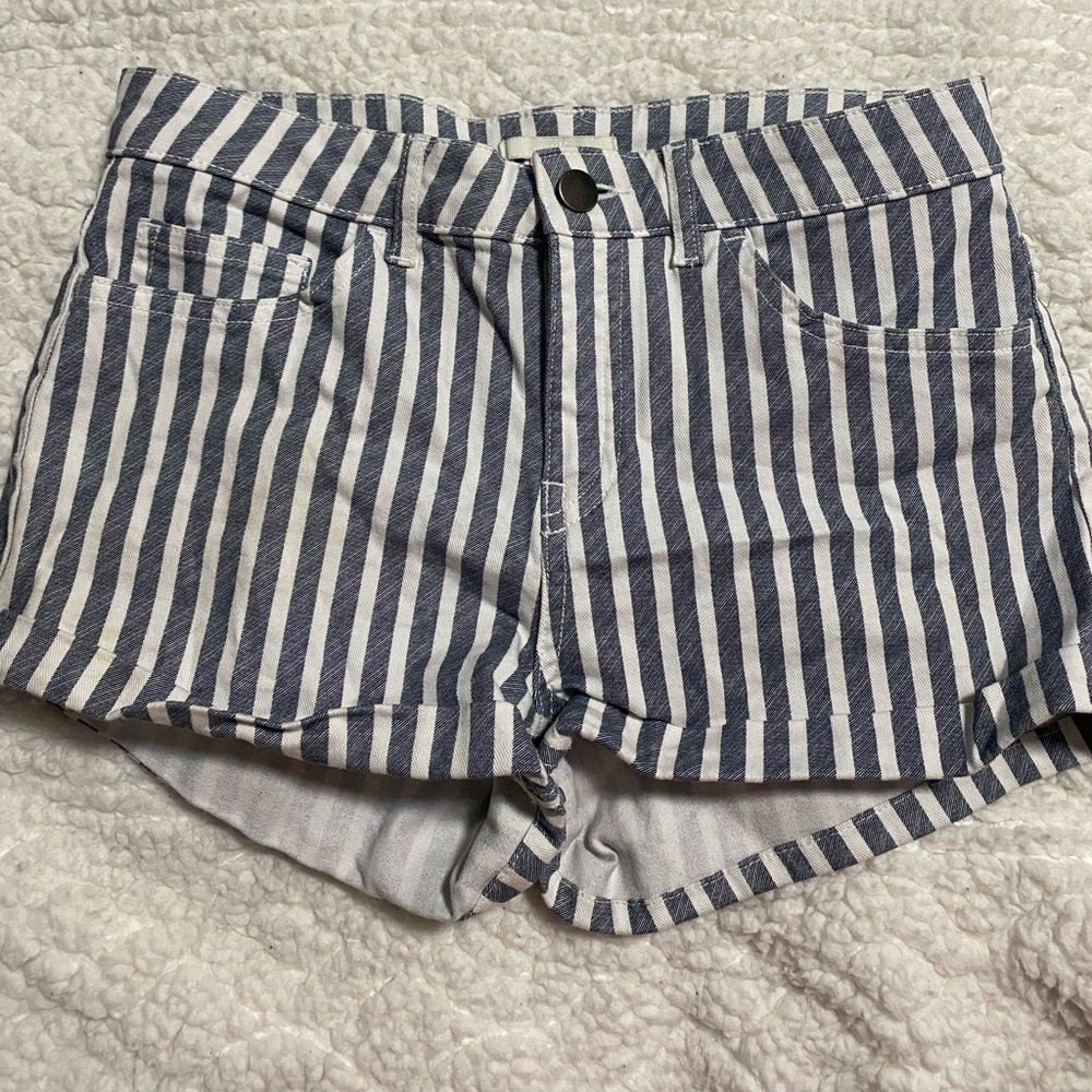 H&M blue & white striped denim shorts